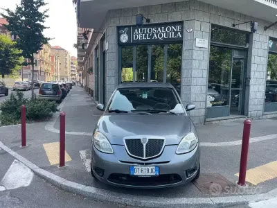 Usata Lancia Ypsilon 60 CV (44 kW) 2009 Grigio Utilitaria