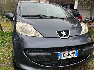 Usata Peugeot 107 68 CV (50 kW) 2008 Nero Utilitaria