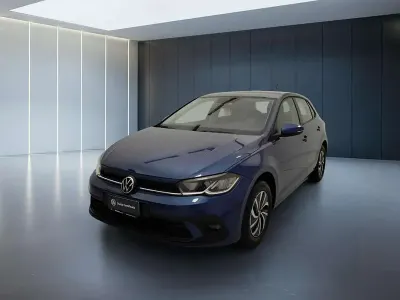 Usata VW Polo Life 90 CV (66 kW) 2024 Blu/azzurro Utilitaria