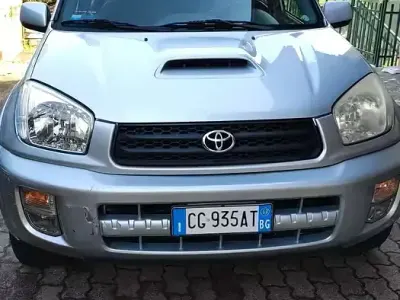 Usado Toyota RAV4 116 CV (85 kW) 2003 Gris SUV