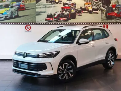 Usata VW Tiguan Life 131 CV (96 kW) 2024 Bianco SUV