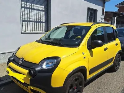 Usata Fiat Panda 85 CV (62 kW) 2019 Giallo Utilitaria
