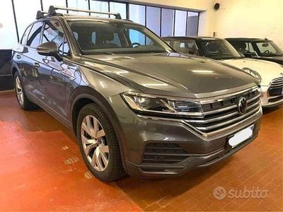 Usata VW Touareg Elegance 231 CV (169 kW) 2021 Grigio SUV