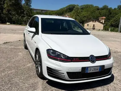Usata VW Golf VII GTI 230 CV (169 kW) 2017 Berlina