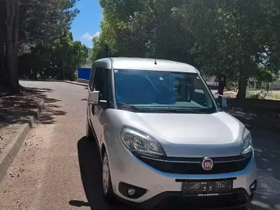 Usata Fiat Doblò 105 CV (77 kW) 2016 Grigio Monovolume