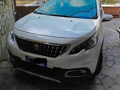 Usata Peugeot 2008 Allure 2019 Bianco SUV