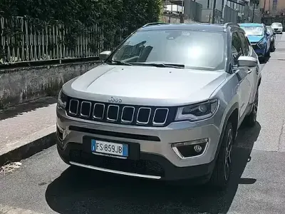 Usata Jeep Compass 140 CV (102 kW) 2017 Grigio SUV