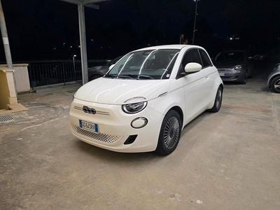 Usata Fiat 500e Icon 86 kW (118 CV) 2021 Bianco Berlina