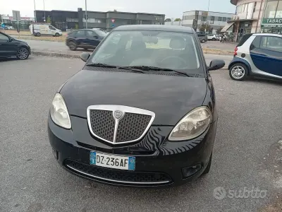 Usata Lancia Ypsilon 77 CV (56 kW) 2009 Nero Utilitaria