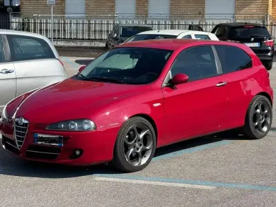 Usata Alfa Romeo 147 Exclusive 150 CV (110 kW) 2006 Rosso Utilitaria