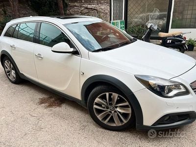 Usata Opel Insignia Country Tourer 2014 Bianco Station wagon
