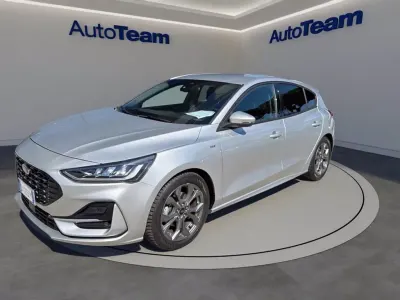 Usata Ford Focus ST-Line 155 CV (114 kW) 2025 Grigio moondust (metallizzato) Berlina