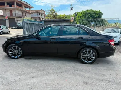 Usata Mercedes C220 170 CV (125 kW) 2009 Nero Berlina