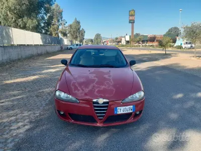 Usata Alfa Romeo 147 120 CV (88 kW) 2005 Rosso Utilitaria