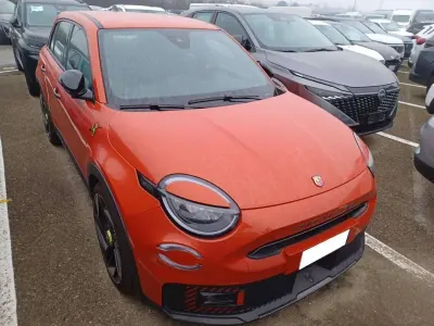 Usata Abarth 600e Turismo 105 kW (143 CV) 2024 Arancio shock SUV