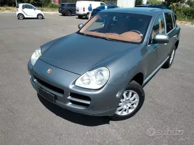 Usata Porsche Cayenne 250 CV (183 kW) 2005 Grigio SUV