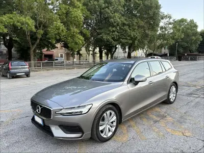 Usata Volvo V60 Business Edition 190 CV (139 kW) 2018 Station wagon