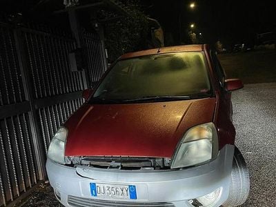 Usata Ford Fiesta 2007 Rosso Utilitaria