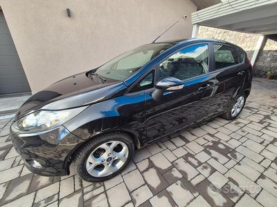 Nero Usata 2012 Ford Fiesta Titanium Berlina | 4690 € (Buon prezzo)