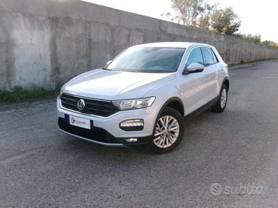 Usata VW T-Roc Advance 115 CV (84 kW) 2019 Blu SUV