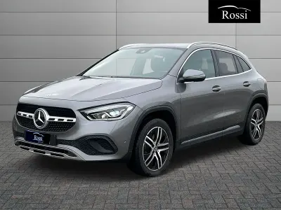 Usado Mercedes GLA200 150 CV (110 kW) 2020 Azul SUV