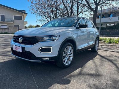 Usata VW T-Roc Style 150 CV (110 kW) 2018 Bianco SUV