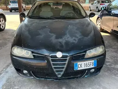 Usata Alfa Romeo 156 Distinctive 140 CV (102 kW) 2003 Bluazzurro Berlina