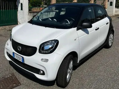 Usata Smart ForFour 71 CV (52 kW) 2017 Utilitaria