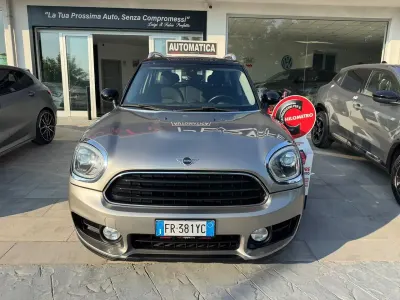 Usata Mini Cooper D Countryman Business 150 CV (110 kW) 2018 Marrone SUV