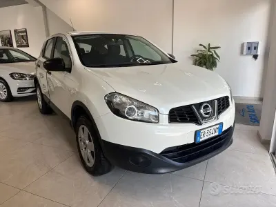 Usata Nissan Qashqai Tekna 110 CV (80 kW) 2013 Bianco SUV