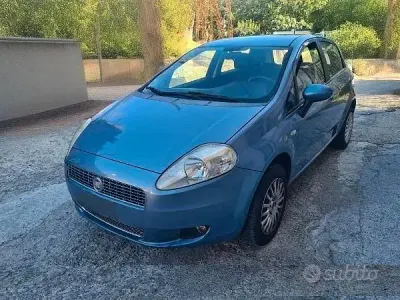 Usata Fiat Grande Punto 77 CV (56 kW) 2008 Grigio Utilitaria