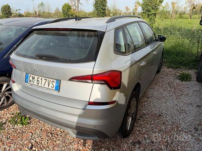 Usata Skoda Kamiq Style 110 CV (80 kW) 2023 Grigio SUV