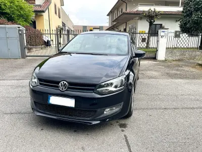 Käytetty VW Polo Comfortline 75 HP (55 kW) 2010 Musta Viistoperä