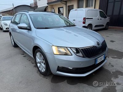 Usata Skoda Octavia Executive 115 CV (84 kW) 2019 Grigio Station wagon