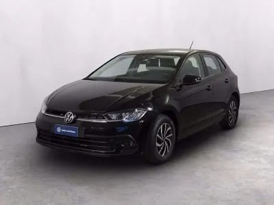 Usata VW Polo Life 80 CV (58 kW) 2023 Deep black perlato Utilitaria