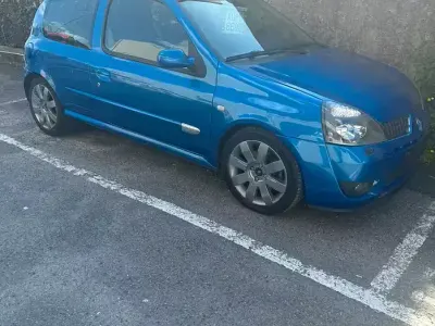Usata Renault Clio R.S. R.S. 179 CV (131 kW) 2005 Bluazzurro Utilitaria
