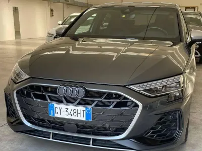 Usata Audi A3 Sport 333 CV (244 kW) 2025 Grigio Berlina