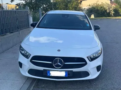 Usata Mercedes A180 Business 136 CV (100 kW) 2019 Bianco Berlina