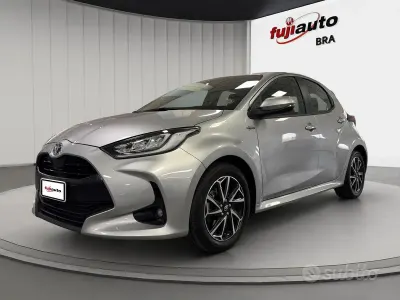 Usata Toyota Yaris Trend 116 CV (85 kW) 2022 Grigio Utilitaria