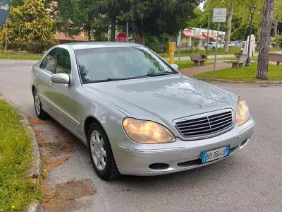 Usata Mercedes S320 224 CV (164 kW) 1999 Grigio Berlina