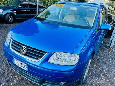 Usata VW Touran 140 CV (102 kW) 2004 Blu Monovolume