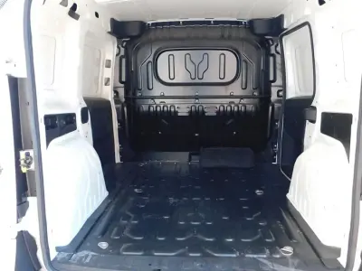 Usata Fiat Doblò Business 95 CV (69 kW) 2020 Bianco Monovolume