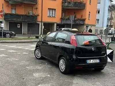 Usata Fiat Grande Punto Active 65 CV (47 kW) 2008 Nero Utilitaria