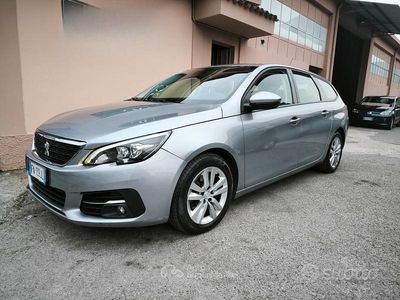 Usata Peugeot 308 131 CV (96 kW) 2018 Blu Station wagon