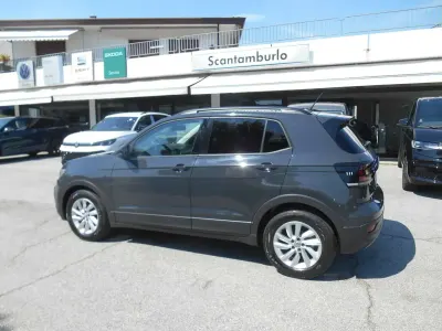 Usata VW T-Cross Style 116 CV (85 kW) 2020 Urano grey SUV