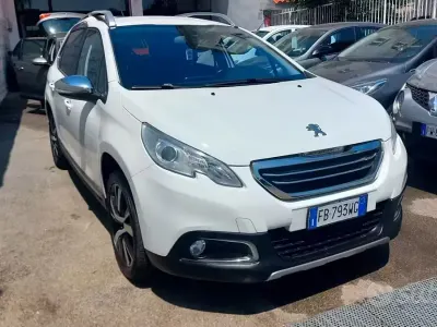 Usata Peugeot 2008 99 CV (72 kW) 2015 Bianco SUV