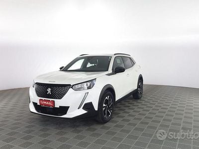 Usata Peugeot 2008 Allure 131 CV (96 kW) 2022 Bianco SUV