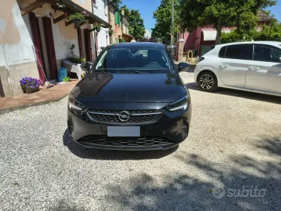 Używany Opel Corsa Elegance 101 KM (74 kW) 2021 Czarny Hatchback