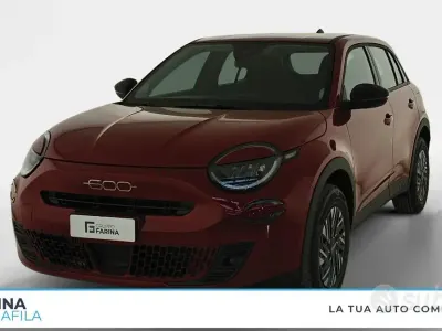 Nuova Fiat 600 Pop 101 CV (74 kW) 2026 Rosso SUV