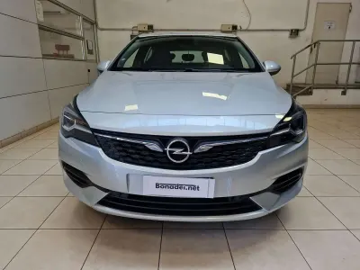 Usata Opel Astra Business Elegance 110 CV (80 kW) 2020 Argento Berlina